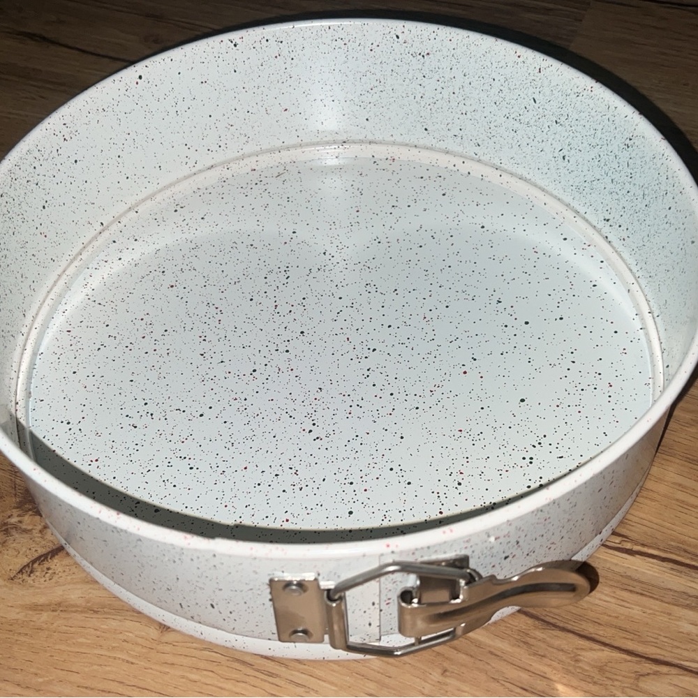 The Bake Shop Speckled Cake Pan